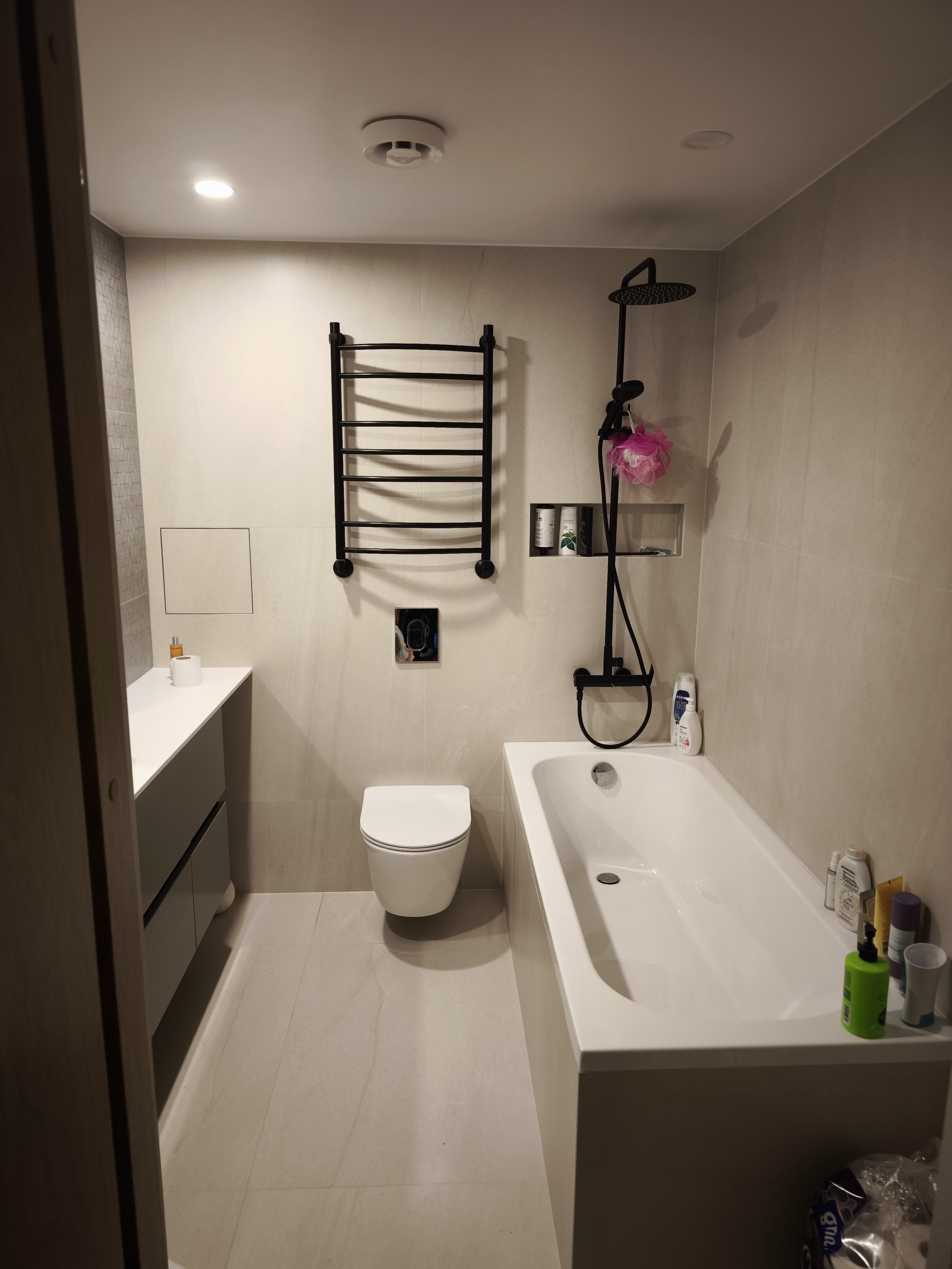 images/homepage/vannit8.jpg#joomlaImage://local-images/homepage/vannit8.jpg?width=3072&height=4096